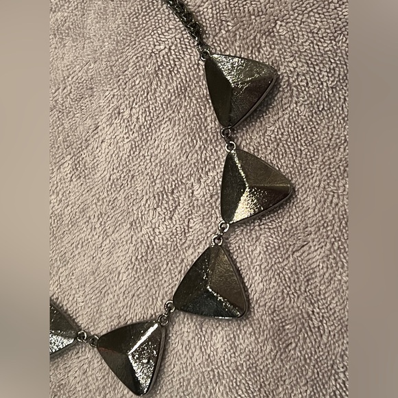 Geometric Black Metal Necklace * Free Shipping* - Picture 6 of 6